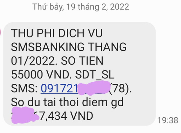 Phí tin nhắn ngân hàng tăng sốc 55.000-77.000 đồng/tháng, người dùng than bị cắt cổ - Ảnh 1.