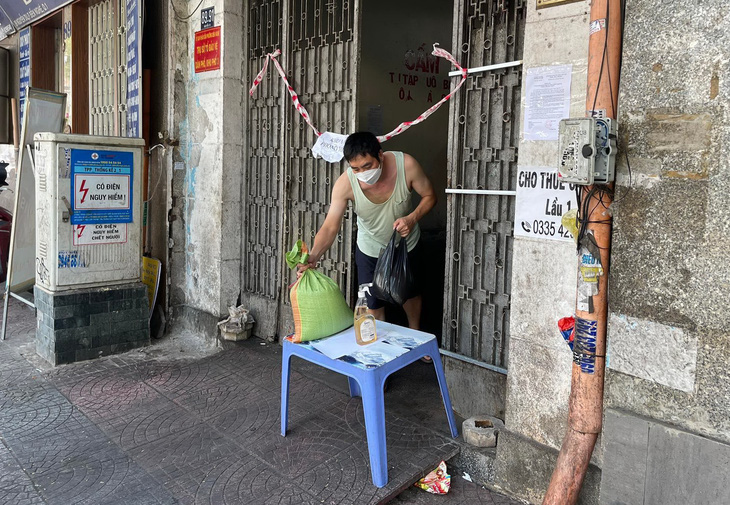 TP.HCM: Gỡ phong tỏa chung cư Nguyễn Du ở quận 1 - Ảnh 1.