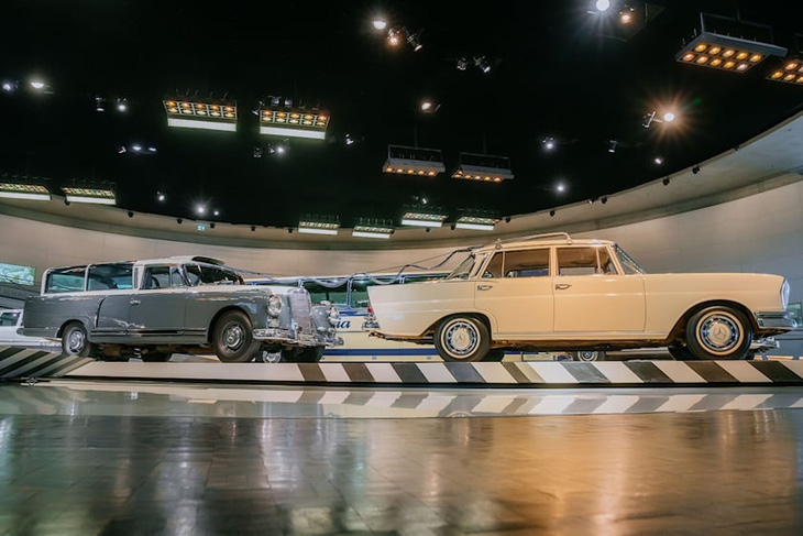 Thử xe như Mercedes-Benz 60 năm trước: Làm hẳn xe xịn để thu thập dữ liệu - Ảnh 2.