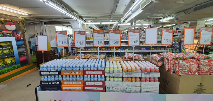 Tập đoàn TH hợp tác chiến lược với hệ thống siêu thị bán lẻ hàng đầu Singapore - Ảnh 2.