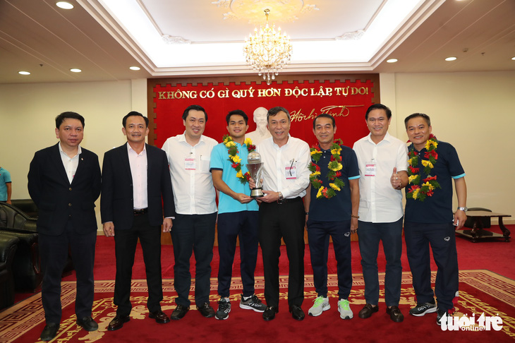 U23 Việt Nam rạng rỡ ngày về sau chức vô địch Đông Nam Á 2022 - Ảnh 3.