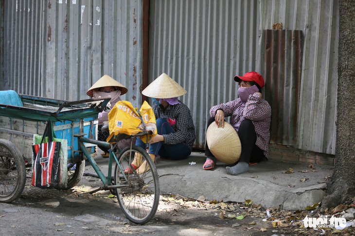 TP.HCM nóng hầm hập, nhiệt độ lên tới 36 độ C, chiều tối dễ có mưa dông - Ảnh 4.