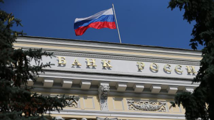 Bị phương Tây trừng phạt, Ngân hàng Trung ương Nga nâng lãi suất lên 20% - Ảnh 1.