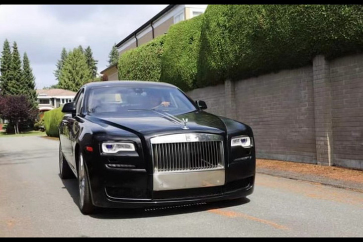 Bán nhà, bị vợ bỏ, chủ xe Rolls-Royce Wraith cũng hoàn thành giấc mơ độ xe điện - Ảnh 2.