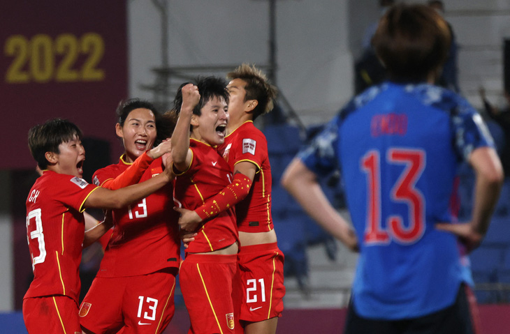 Gỡ hòa 2-2 phút 119, tuyển nữ Trung Quốc thắng Nhật ở loạt sút 11m vào chung kết - Ảnh 1.