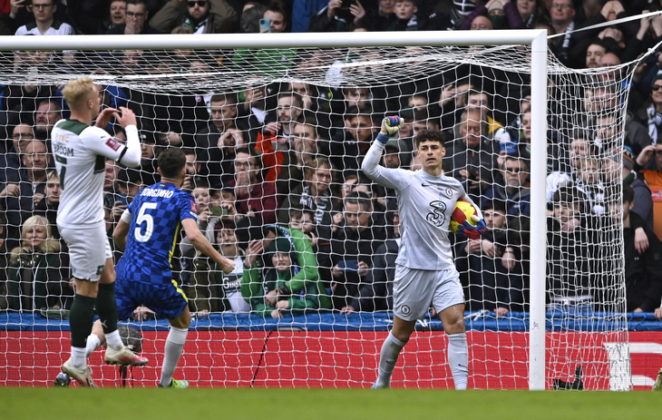 Kepa bắt gọn penalty, Chelsea thót tim giành vé đi tiếp ở Cúp FA - Ảnh 4.
