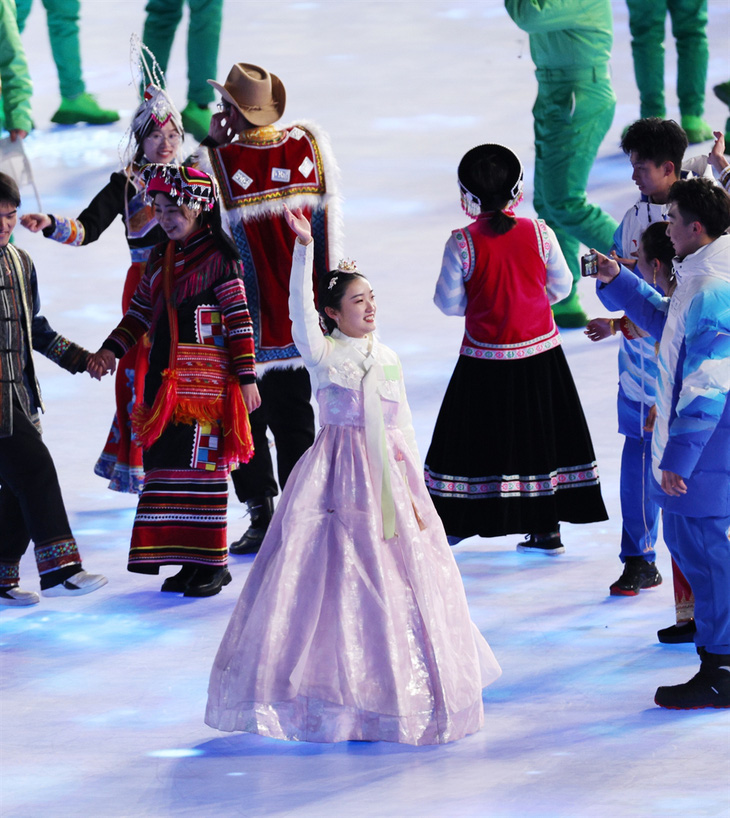 Dân Hàn nổi giận, cáo buộc Trung Quốc ăn cắp văn hóa tại Olympic Bắc Kinh - Ảnh 2.