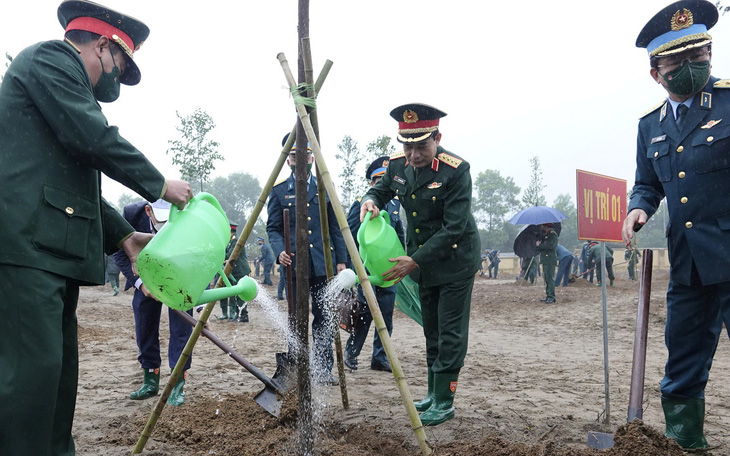 Phấn đấu trồng 3,3 triệu cây, gần 2.500 ha rừng trong toàn quân