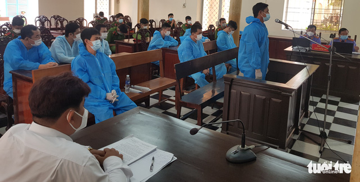 Xét xử Nguyễn Ngọc Thuận và 42 đàn em trong vụ sòng gà lớn nhất tại An Giang - Ảnh 1.