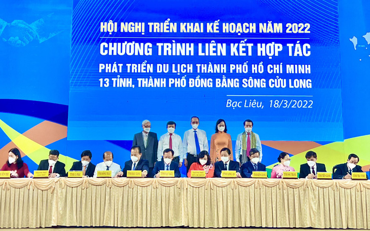 Phát động "mở cửa lại du lịch trong điều kiện bình thường mới"