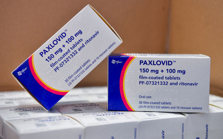 Hàng chục hãng dược đạt thỏa thuận sản xuất thuốc Paxlovid trị COVID-19 giá rẻ