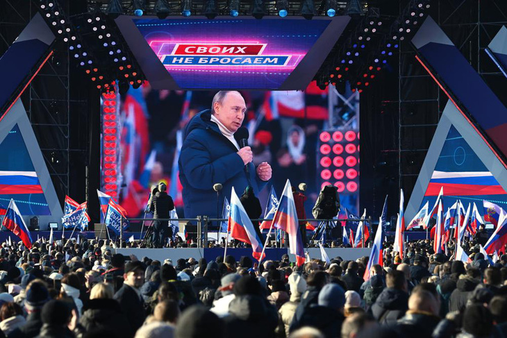 Tổng thống Putin ca ngợi sự đoàn kết của Nga trong chiến dịch quân sự ở Ukraine - Ảnh 1.