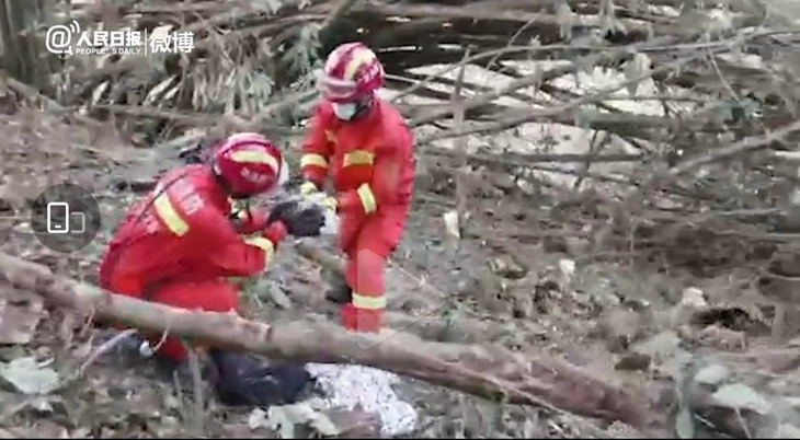 Máy bay chở 132 người rơi ở Quảng Tây, xác nhận có người thiệt mạng - Ảnh 3.