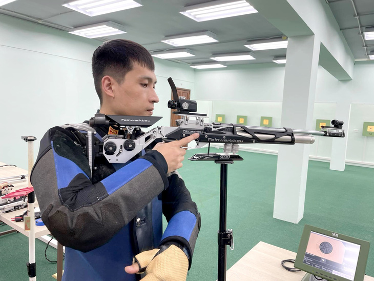 Xạ thủ Việt Nam làm quen với trường bắn mới của SEA Games 31 - Ảnh 1.