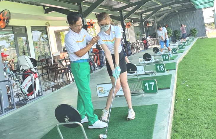 Yêu cầu tạm dừng hoạt động sân tập golf xây dựng ‘chui’ ở Cần Thơ - Ảnh 1.