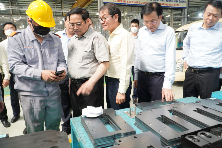 Thủ tướng: THACO tiếp tục phát triển khu công nghiệp cơ khí xứng tầm - Ảnh 2.
