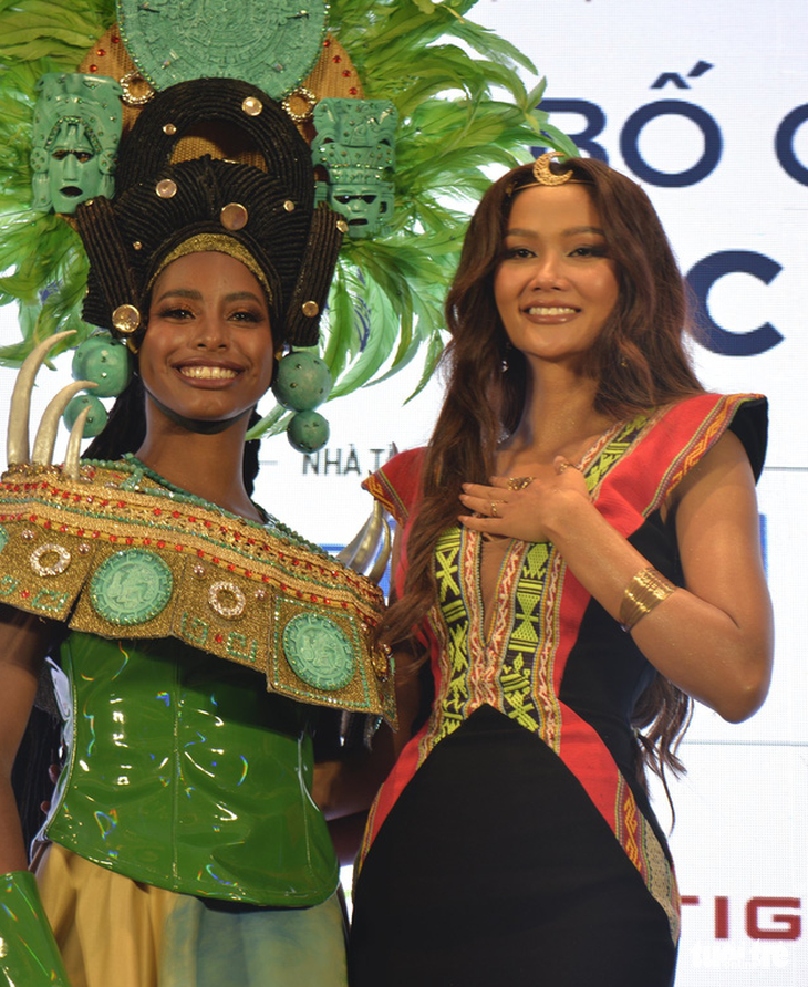Cuộc thi Hoa hậu các dân tộc Việt Nam 2022: Tổng giải thưởng lên đến 10 tỉ đồng - Ảnh 1.