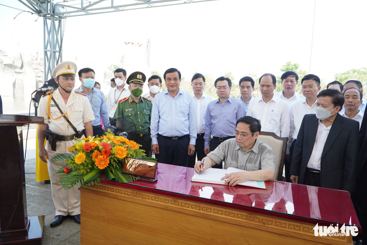 Thủ tướng: THACO tiếp tục phát triển khu công nghiệp cơ khí xứng tầm - Ảnh 6.