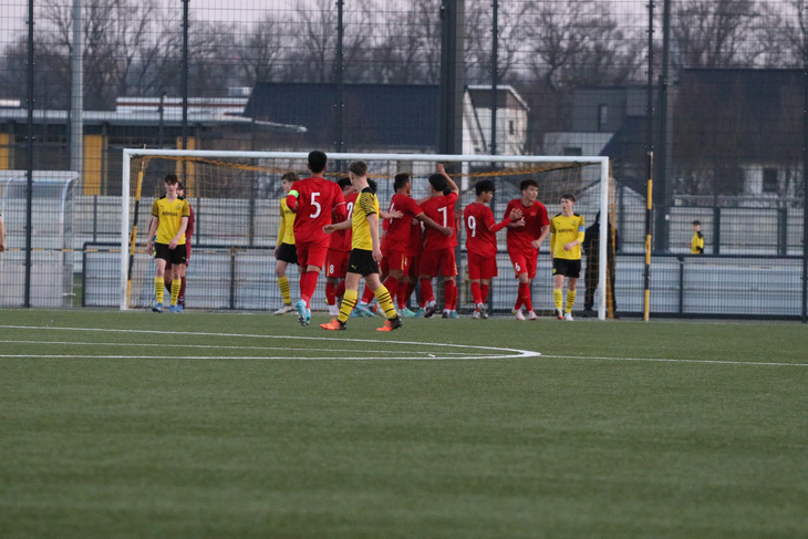 U17 Việt Nam và tuần tập huấn đáng nhớ tại Dortmund - Ảnh 3.