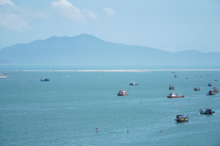 Quảng Nam yêu cầu tăng cường giám sát tốc độ phương tiện đường thủy nội địa - Ảnh 1.