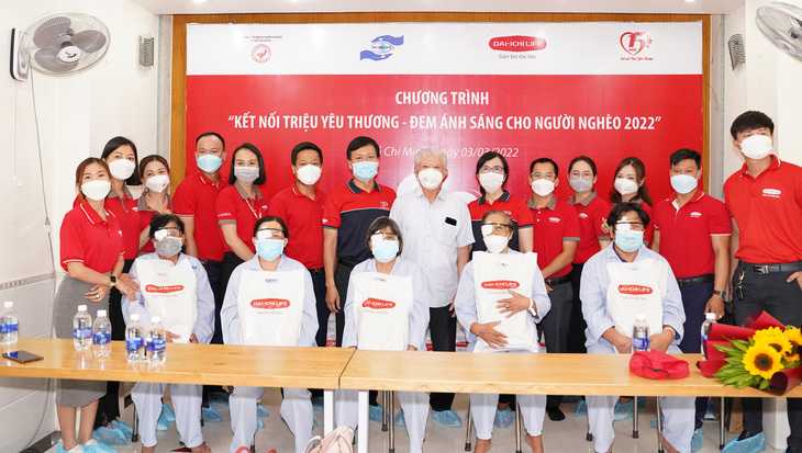 Nhiều bệnh nhân nghèo được Dai-ichi Life Việt Nam tài trợ miễn phí phẫu thuật phục hồi thị lực - Ảnh 3.