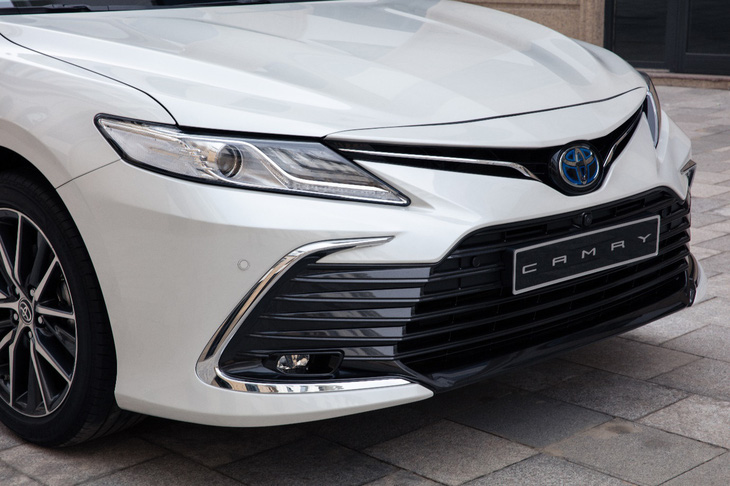 Toyota Camry 2022 vững vàng ngôi vương phân khúc sedan hạng D - Ảnh 2.