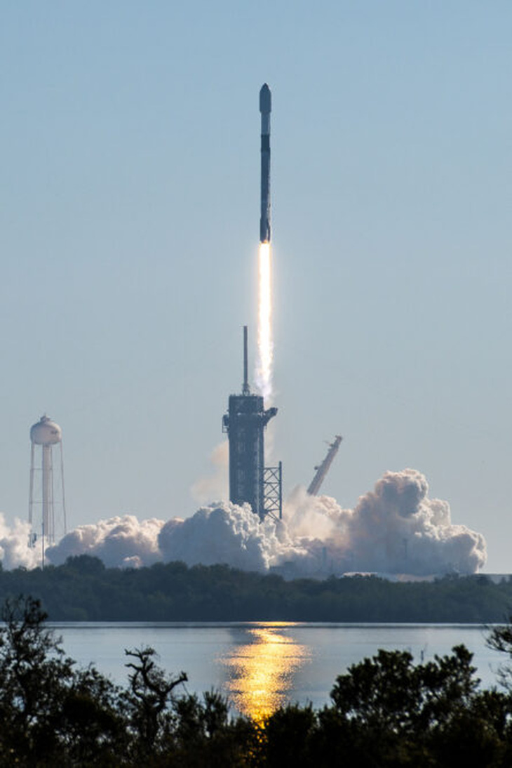 SpaceX phóng thành công thêm 47 vệ tinh Internet lên quỹ đạo - Ảnh 1.