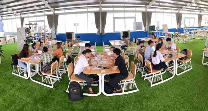 Trường đại học Thủ Dầu Một nhận hồ sơ xét tuyển học bạ từ ngày 8-3-2022 - Ảnh 2.