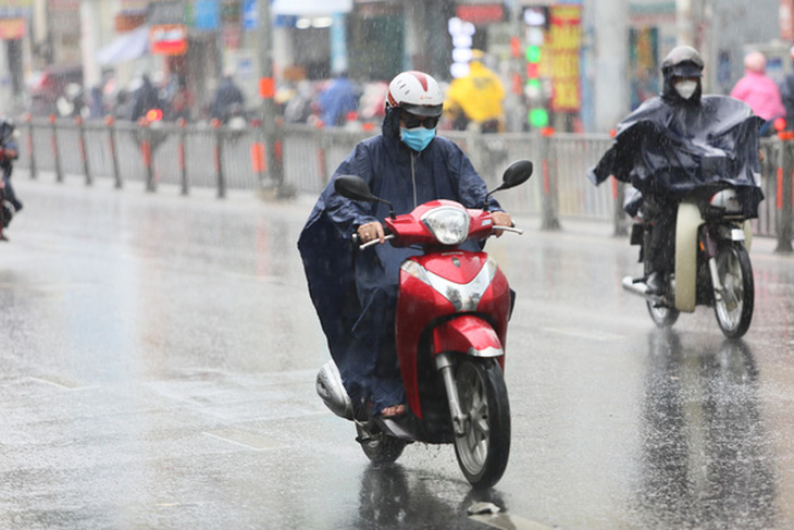 Nam Bộ, Tây Nguyên mưa dông, đề phòng lốc, sét và gió giật mạnh - Ảnh 1.