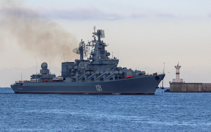 Soái hạm trong hạm đội Biển Đen của Nga hỏng nặng - Ảnh 1.