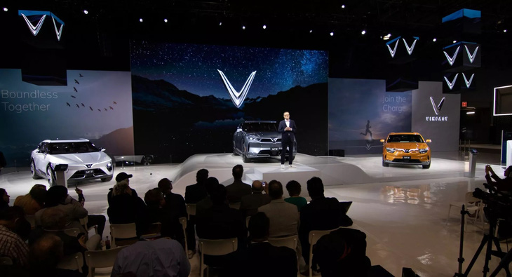 Báo nước ngoài nói gì về dàn xe VinFast vừa ra mắt triển lãm ôtô New York? - Ảnh 1.