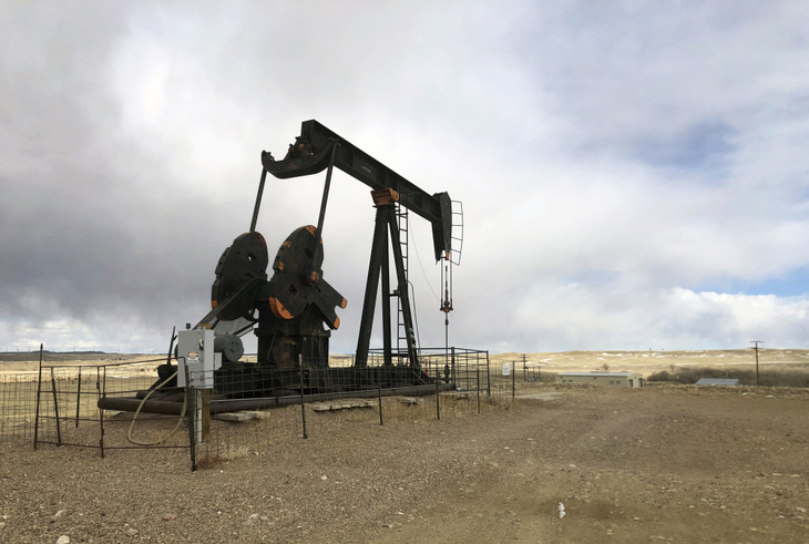 Mỹ thu hẹp đất công, bán quyền khai thác giếng dầu khí mới - Ảnh 1.