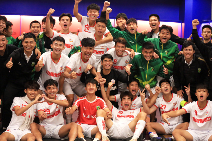 Tăng cường tuyển thủ U23 Việt Nam, Học viện Nutifood JMG vào bán kết U19 quốc gia - Ảnh 1.