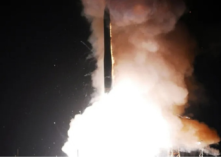Mỹ hủy thử tên lửa đạn đạo liên lục địa vì căng thẳng hạt nhân với Nga - Ảnh 1.