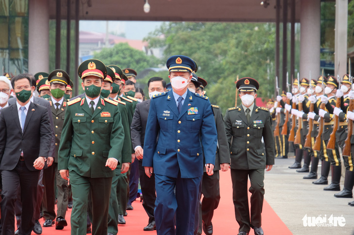 Bộ trưởng Quốc phòng Việt - Trung hội đàm, cùng nhau xây dựng biên giới hòa bình, ổn định - Ảnh 4.