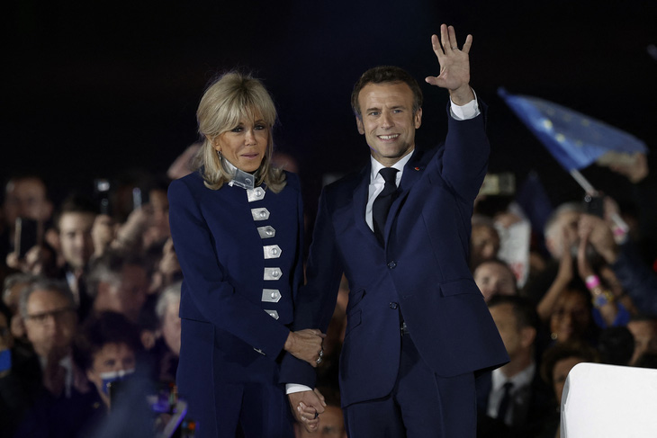 Ông Macron tái đắc cử Tổng thống Pháp, hứa không ai bị bỏ lại phía sau - Ảnh 1.