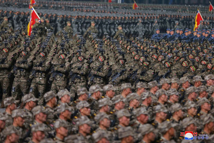Hàn Quốc: Triều Tiên có thể tổ chức duyệt binh tối 25-4 - Ảnh 1.