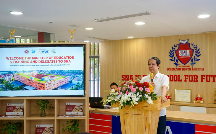 Bộ trưởng Bộ GD-ĐT Nguyễn Kim Sơn thăm Trường Quốc tế Bắc Mỹ - Ảnh 3.
