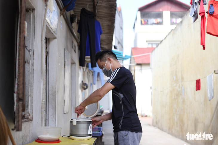 Người lao động ở Hà Nội được hỗ trợ tiền thuê nhà tối đa 1 triệu đồng/tháng - Ảnh 1.