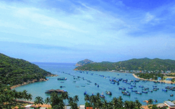 Mê mẩn khung cảnh biển, núi và rừng trên cung đường ven biển Ninh Thuận - Khánh Hòa