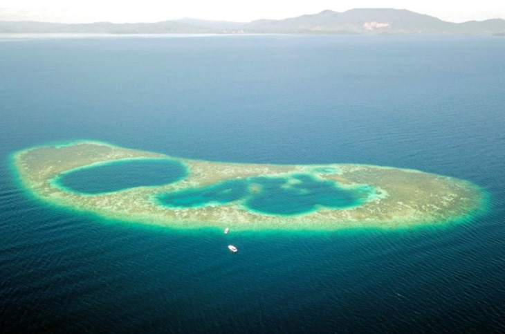 Blue Ring Hole - sản phẩm du lịch mới của Malaysia - Ảnh 1.