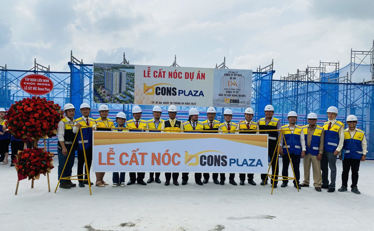 Cất nóc Bcons Plaza: Tập đoàn Bcons khẳng định mạnh mẽ vị thế và uy tín - Ảnh 1.