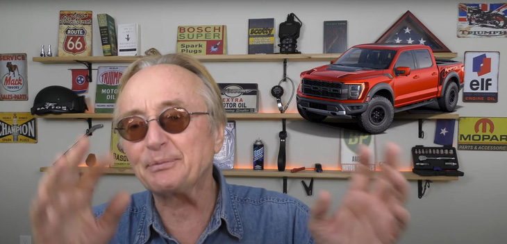 YouTuber nổi tiếng khuyên: Đừng bán xe Ford Raptor để mua xe Toyota Tundra - Ảnh 1.