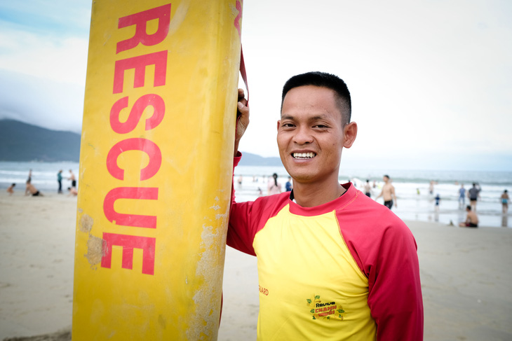 Đội cứu hộ bãi biển Đà Nẵng - Ảnh 2.