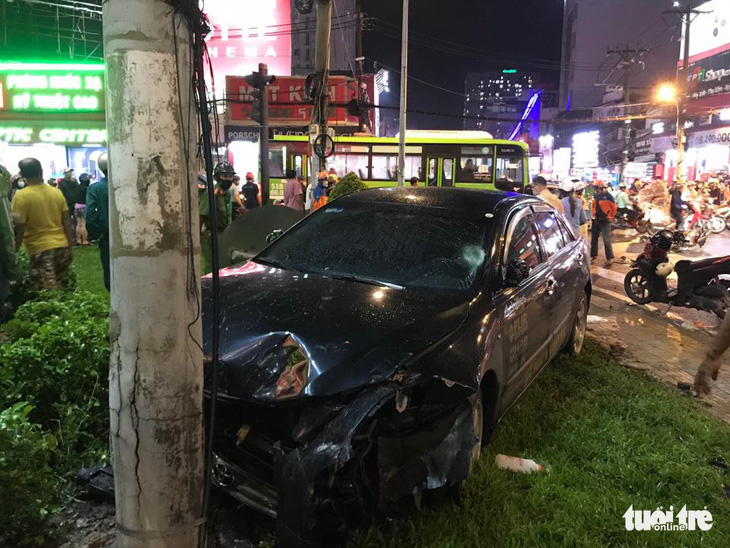 Công an tìm chủ sở hữu xe máy Honda Click trong vụ nữ tài xế ôtô gây tai nạn liên hoàn - Ảnh 1.