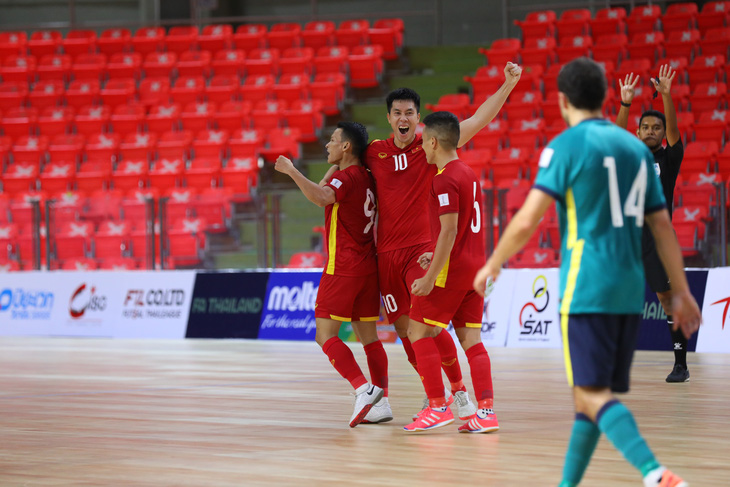 Thắng đậm Úc 5-1, futsal Việt Nam vào bán kết Giải Đông Nam Á - Ảnh 1.