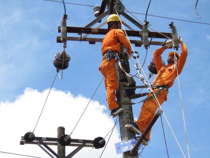 Đảm bảo cung cấp điện dịp lễ đầu năm 2022 - Ảnh 2.
