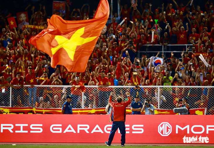 Xem U23 Việt Nam đấu ở SEA Games 31: Hàng chục ngàn vé đặt gạch bằng công văn - Ảnh 1.
