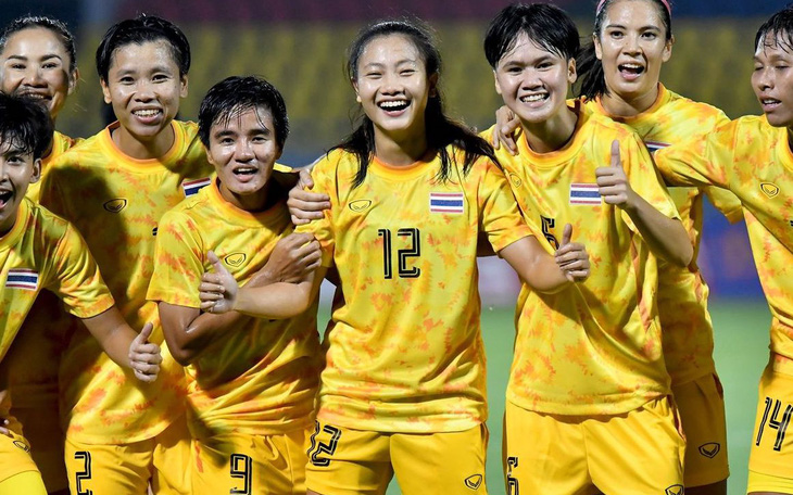 Tuyển nữ Thái Lan thắng dễ trận đầu tiên tại SEA Games 31