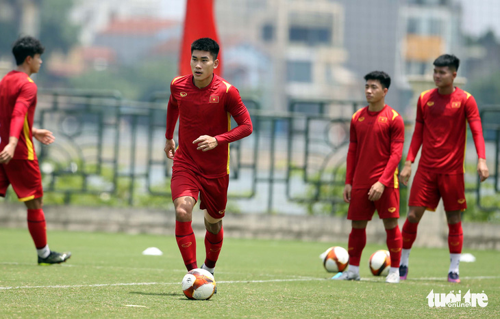 Ưu tiên do thám đối thủ, ông Park đổi lịch tập của U23 Việt Nam - Ảnh 6.